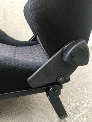 中古レカロシート　