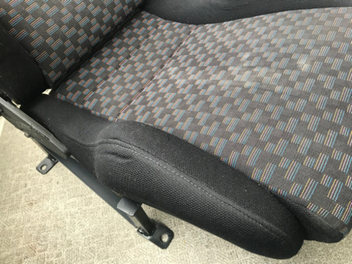 中古レカロシート　