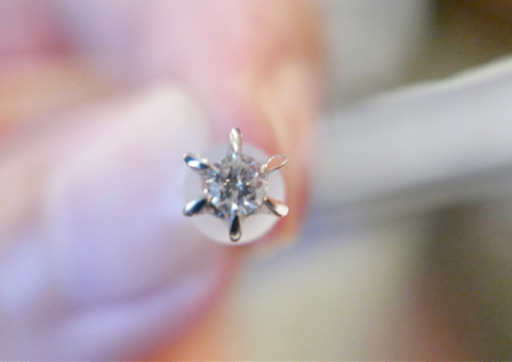 ダイヤモンドピアス