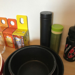食器 鍋  一式  あげます　無料の画像