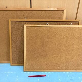 ★USEDのコルクボード板3枚まとめて!!お手紙＆お写真の掲示などに★