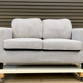 2人掛けソファ 脚付き