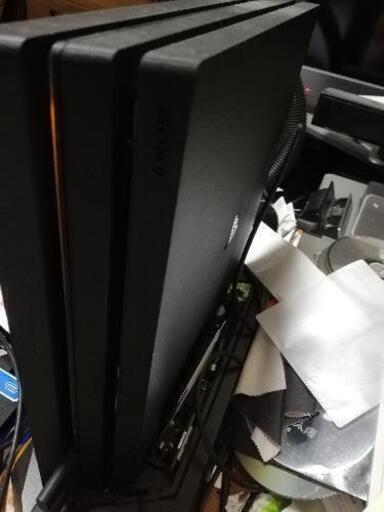 PS4 pro本体と接続機器　ワイヤレスコントローラー