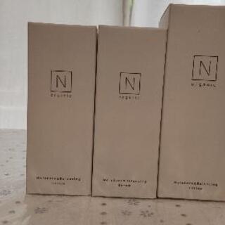 化粧品とヘアケア商品の画像