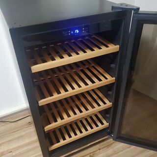 【取引中です】※値下げ 三ツ星貿易 ワインセラー ワインクーラー エクセレンス MB-6110C 冷蔵庫（訳アリ）の画像