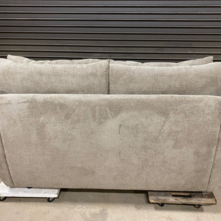 脚付き 2人掛けソファ アームクッション有の画像