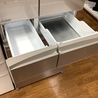 【トレファク府中店】MITSUBISHI 　6ドア冷蔵庫　（MR-MX57G-C）の画像