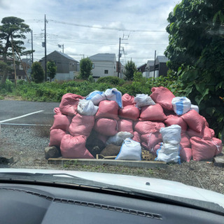土と砂利が混ざってますが、いる方いたらどうぞ！