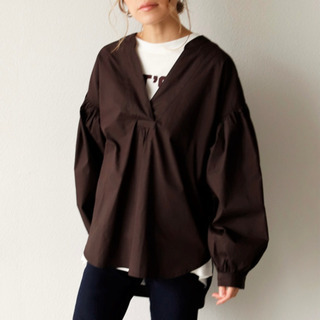 新品未使用　Auntie Rosa Holiday キーネックタ...