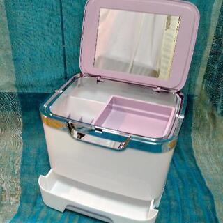 イモタニコスメボックスおまけ付きお譲りいたします。