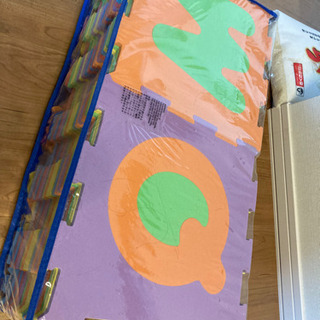 トイザらス　ジョイントマット　ベビー　アルファベット数字の画像