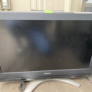 TOSHIBA 2011年製　32型　リモコン付