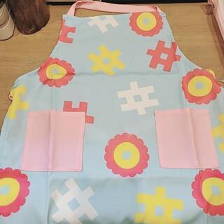 未使用エプロン