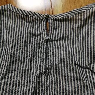 フリルブラウスの画像