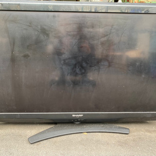 SHARP 2011年製 40型テレビ　カード付
