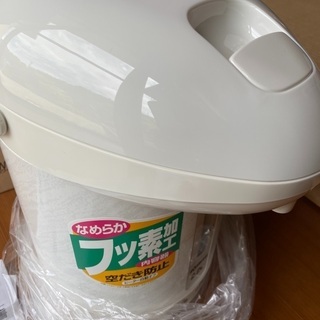 象印電気ポット　湯沸かし器の画像