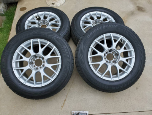 大幅値下げ　　早いもの勝ち　スタッドレスタイヤ　ブリヂストン　16インチホイール付き