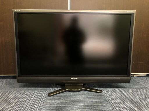 シャープ SHARP アクオス LC-46AE7　付属品付　テレビ　2010年製　④　ケース付き 46インチ