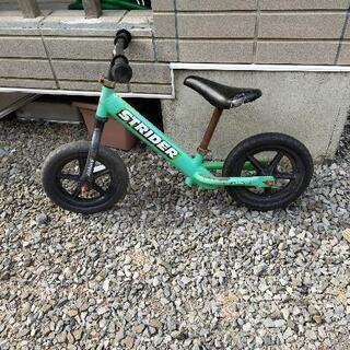 ストライダー　緑