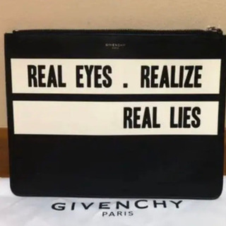 【値下げ中】GIVENCHY PARIS クラッチバッグ ジバンシィ 黒 韓国