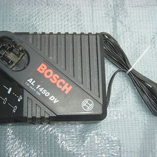 ボッシュ充電器の画像