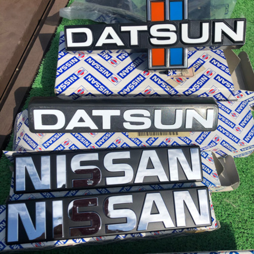 日産　ダットサントラック4WD(720)純正新品エンブレム＆インスペクションランプ全12点セット