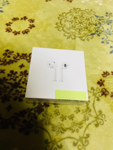 AirPods with Wireless Charging Case