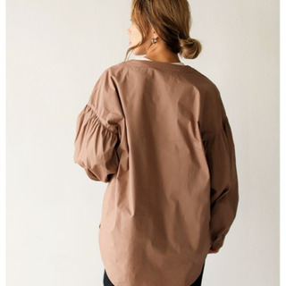 新品未使用　Auntie Rosa Holiday　キーネックタ...