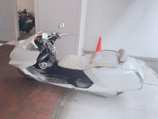 【YAMAHAマグザム】フルエアロ　ホワイト　カスタム　実働　スピーカー付き
