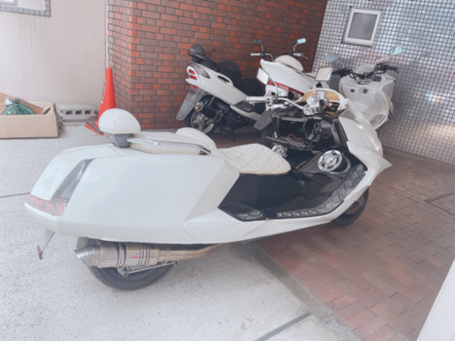 【YAMAHAマグザム】フルエアロ　ホワイト　カスタム　実働　スピーカー付き