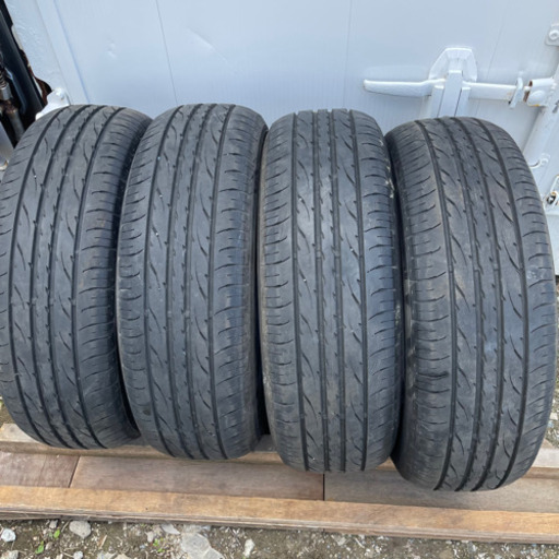 バリ山　215/65R16 夏タイヤ　ダンロップ