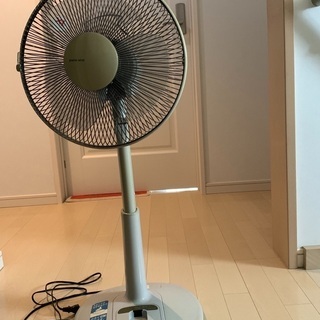 扇風機でジメジメｼｰｽﾞﾝに是非どうぞ😊首長でｽﾏｰﾄ💞 