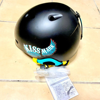 22cmスノボー用ブーツとアフターブーツとヘルメットの画像