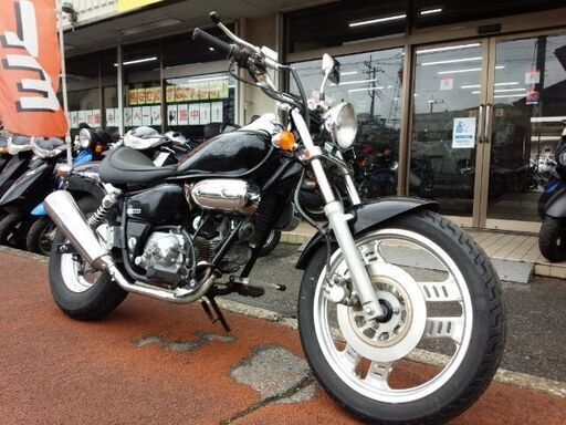 NO.3881　マグナ５０ （ＭＡＧＮＡ）　４サイクル　クラッチ付き４速ミッション　ブラック　☆彡