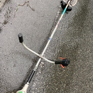 マルヤマ　仮払い機　草刈り　実働