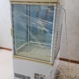 4面ガラスショーケース　動作確認済み　冷蔵庫