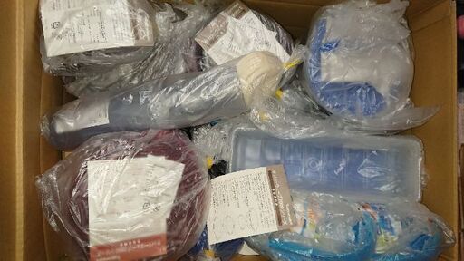 【美品】タッパーウェア新品 150㎝段ボールいっぱい!!!