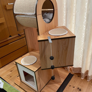 美品中古！　猫用　室内飼育用品　Vesperキャットタワーの画像