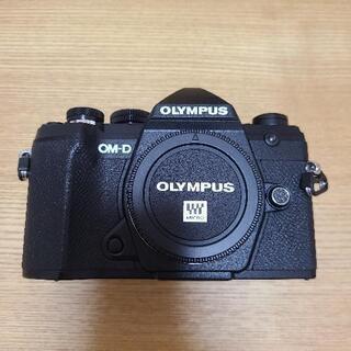 OM-D E-M5 Mark III ボディー ブラック シャッター数3427