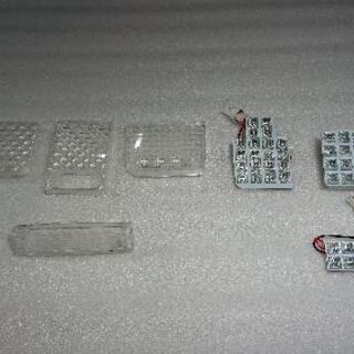 【美品】ダイハツ タント LA600S ルームランプレンズ LE...