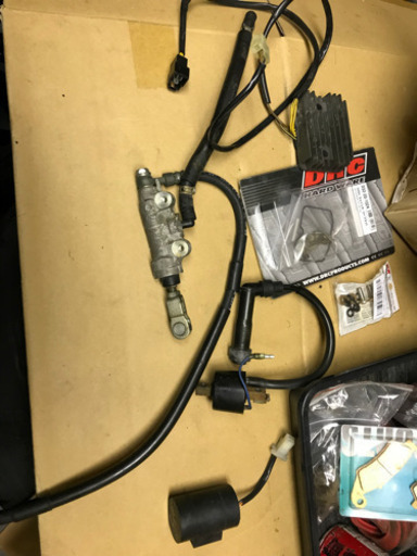 KLX250SR 電装品 レギュレーター コンデンサー リアブレーキマスターなど