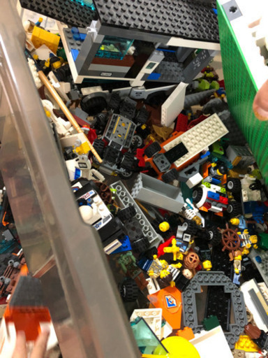 LEGO 大量出品