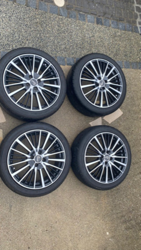 17ｲﾝﾁﾀｲﾔﾎｲｰﾙｾｯﾄコンパクトカー等に！