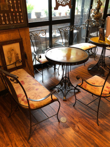 7/28引き取り可能な方限定！お洒落なテーブル&椅子