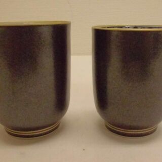 DA0466◆)鉄砂 夫婦湯飲み(大・小) 平安瑞楽造 綺麗な茶...