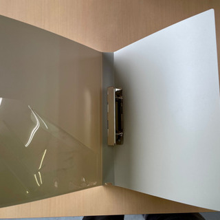 A4ファイル 2穴タイプを0円でお譲りします。商談中の画像