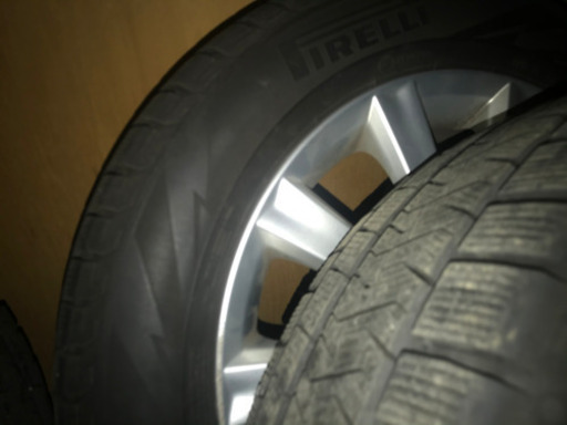 ピレリ　スタッドレスタイヤ4本セット