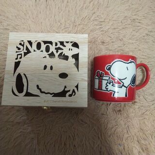 スヌーピー 木箱入りマグカップ レッド