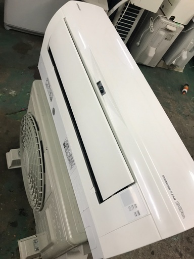 2019 Hitachi 6 畳- エアコン設置無料