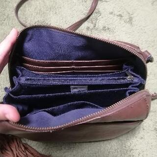 【値下げしました】niko and... オリジナルタッセル付きお財布ショルダーバッグの画像
